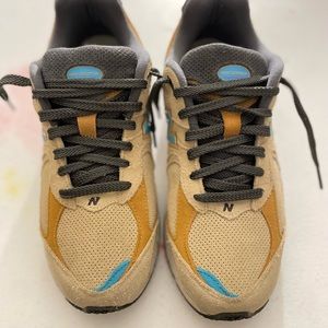 Im Selling my slightly used NEW BALANCE 2002R. These Sneakers are a Statement